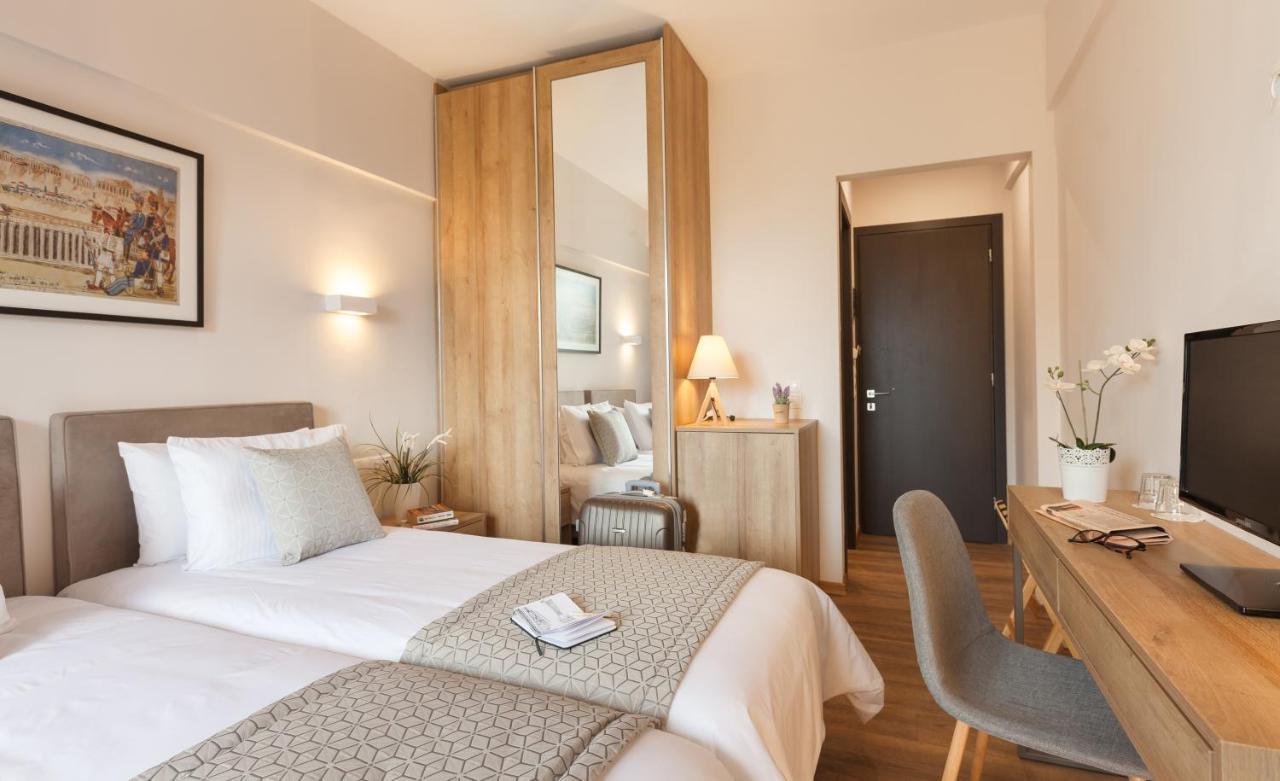 Minavra Hotel Athens Exterior photo